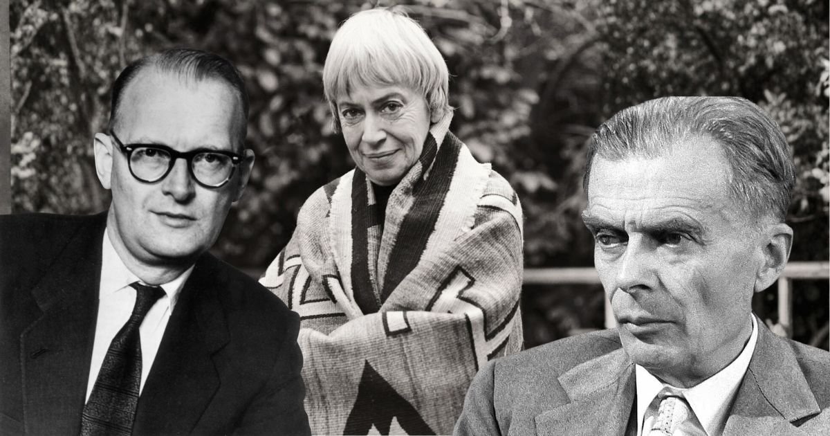 Tres personas con rostros difuminados.